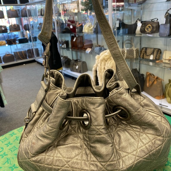 Dior Drawstring Can age Quilted leather bag - Picture 3 of 11